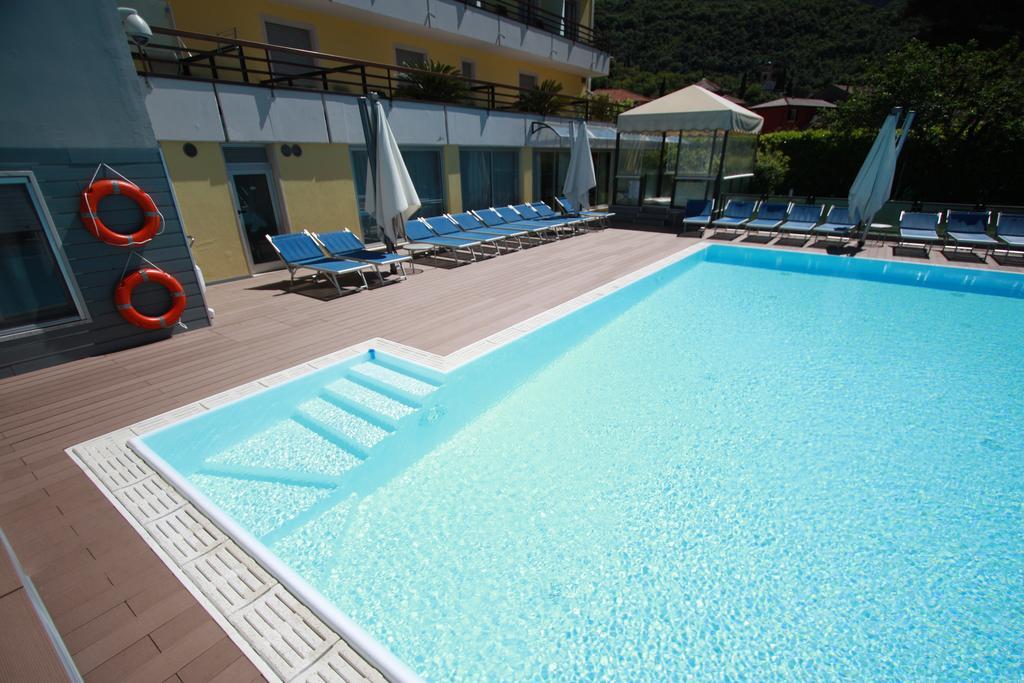 Hotel Miorelli Torbole Sul Garda Eksteriør bilde