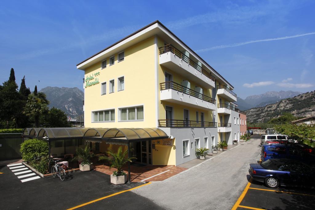 Hotel Miorelli Torbole Sul Garda Eksteriør bilde