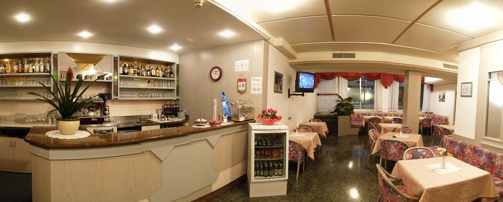 Hotel Miorelli Torbole Sul Garda Eksteriør bilde