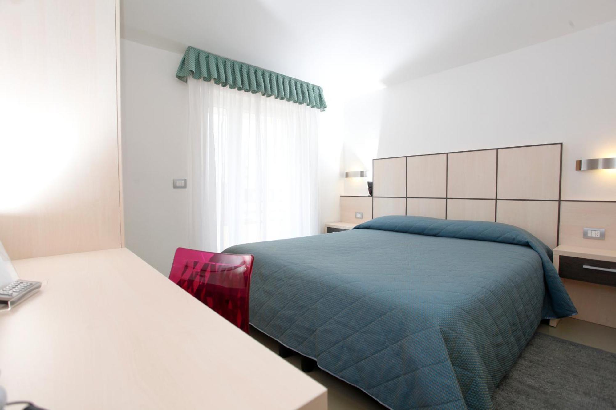 Hotel Miorelli Torbole Sul Garda Eksteriør bilde