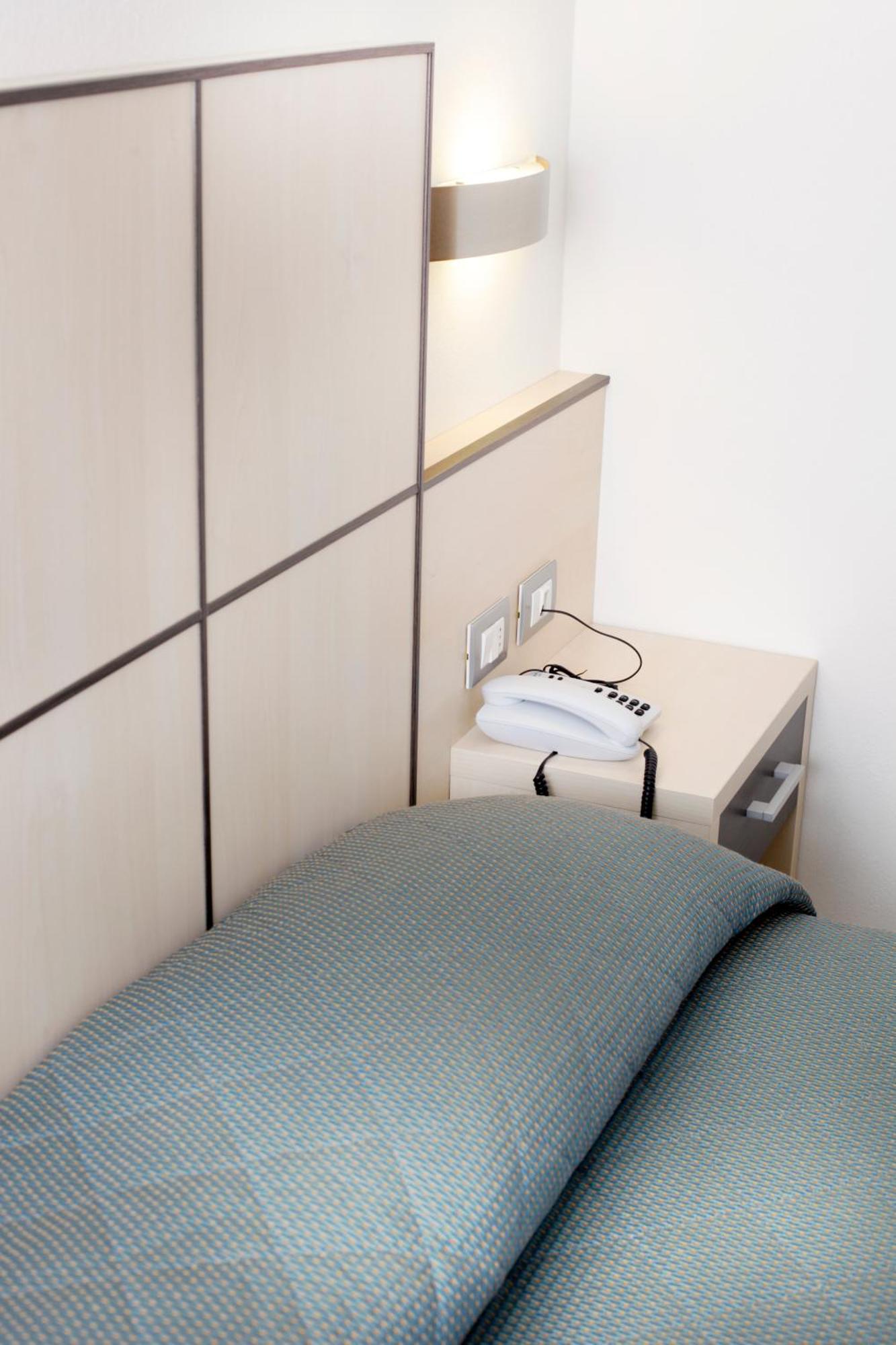 Hotel Miorelli Torbole Sul Garda Eksteriør bilde