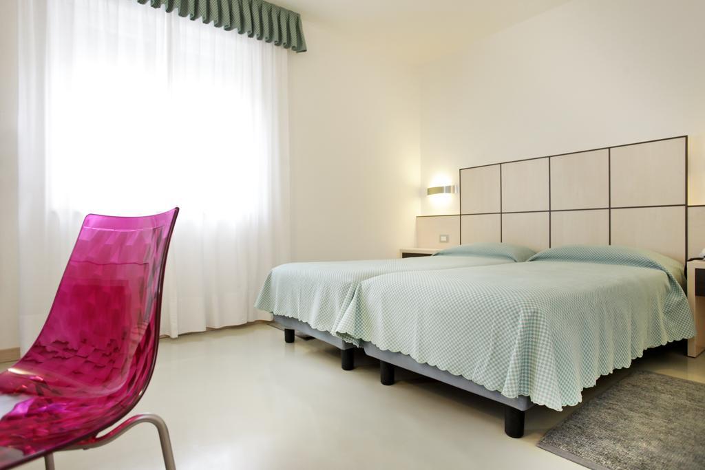Hotel Miorelli Torbole Sul Garda Eksteriør bilde