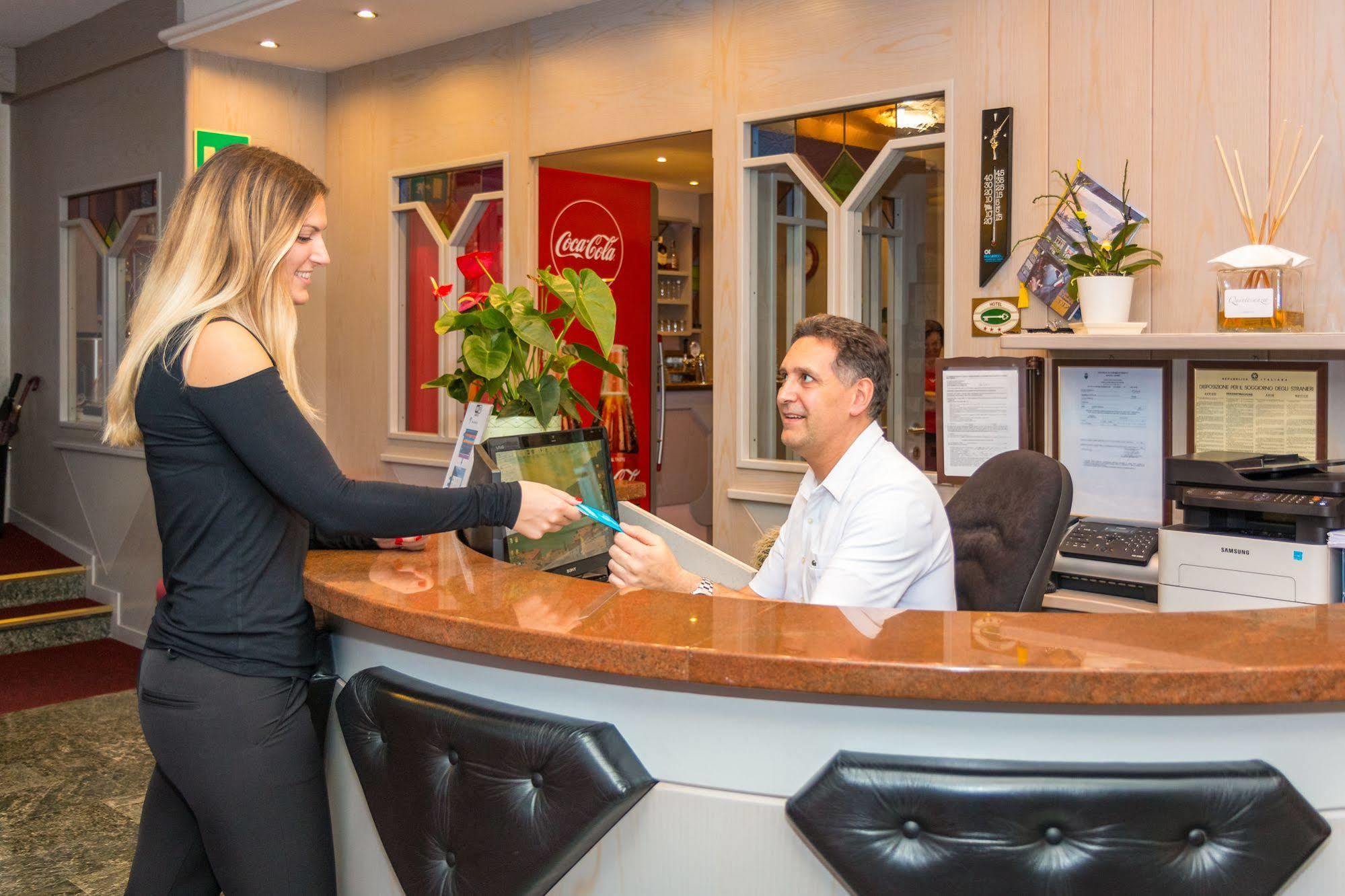Hotel Miorelli Torbole Sul Garda Eksteriør bilde